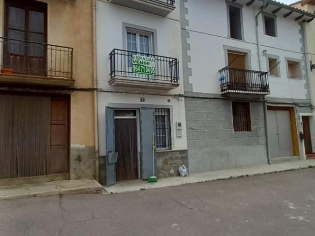 Casa en venta en l'Alt Palància, Valencia