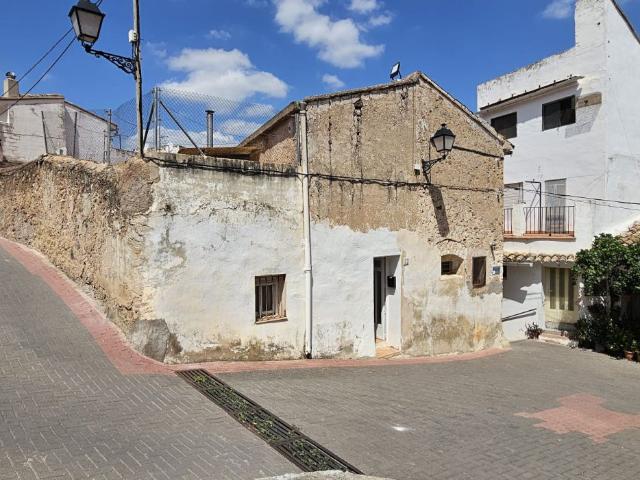 Casa en venta en Castellnovo, Castelló / Castellón