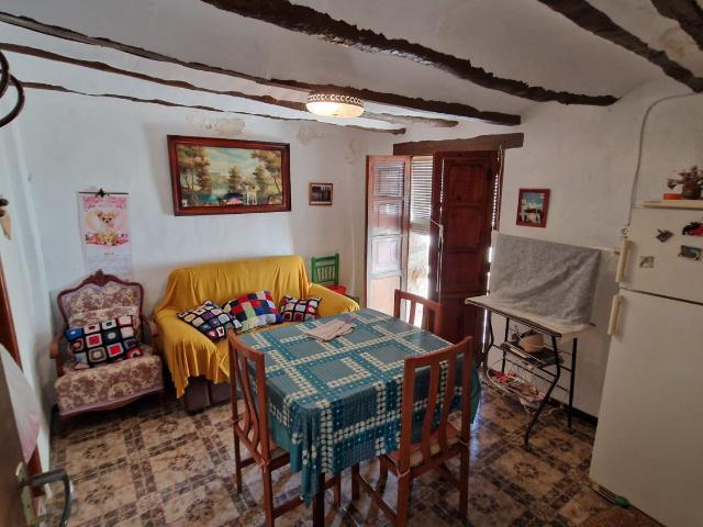 Casa en venta en l'Alt Palància, Valencia