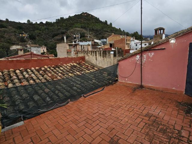 Casa en venta en l'Alt Palància, Valencia