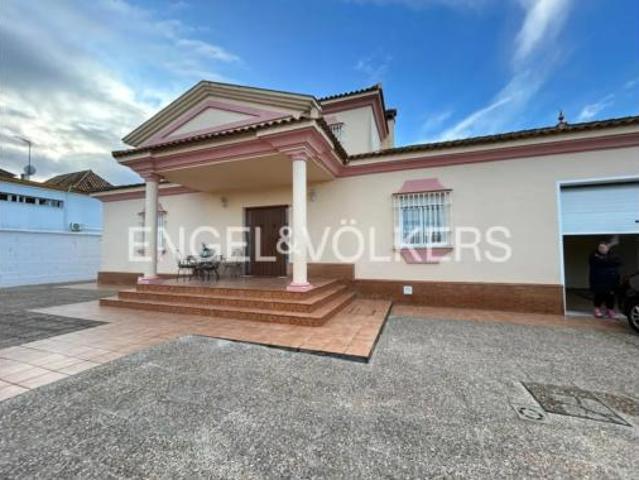 Casa en venta en Castilleja De La Cuesta, Andalucía