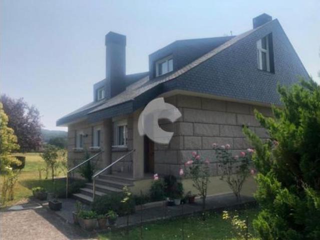 Casa en venta en O Castro de Caldelas, Terra de Caldelas