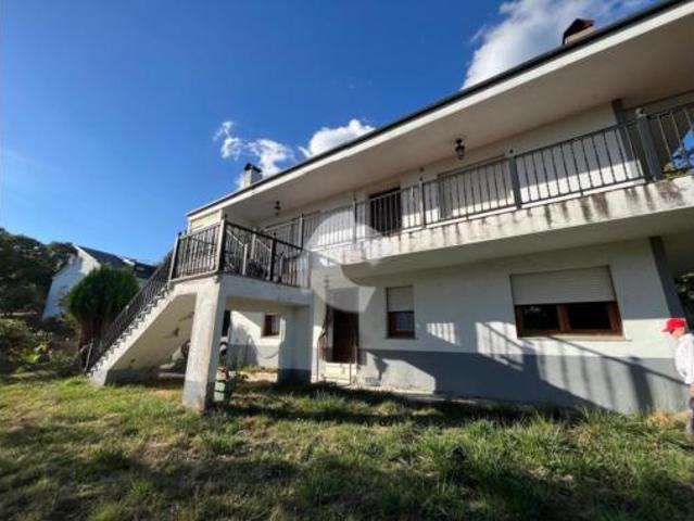 Casa en venta en O Castro de Caldelas, Terra de Caldelas