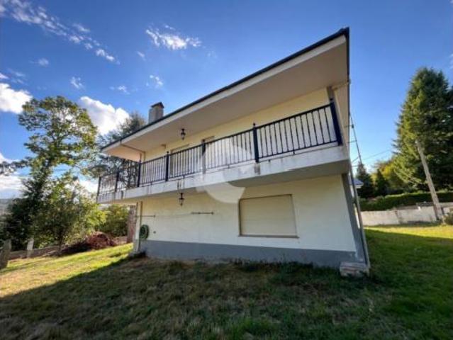 Casa en venta en O Castro de Caldelas, Terra de Caldelas