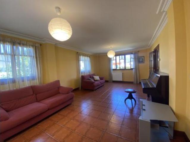 Casa en venta en Montealegre, Castro-urdiales