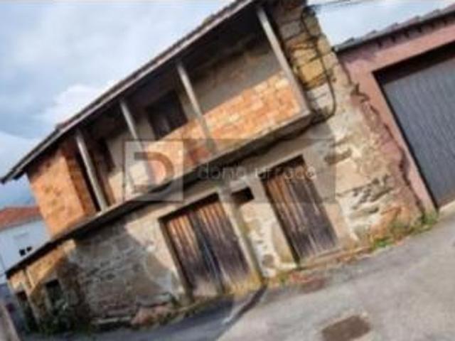 Casa en venta en A Bola, Ourense
