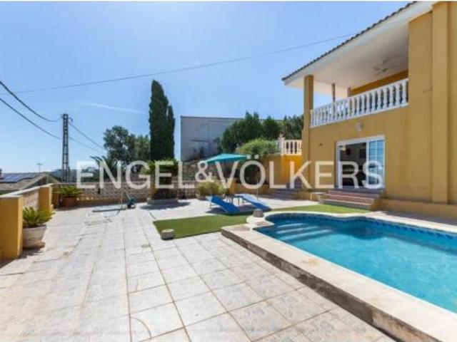 Casa en venta en Serra Perenxisa, La Hoya de Buñol