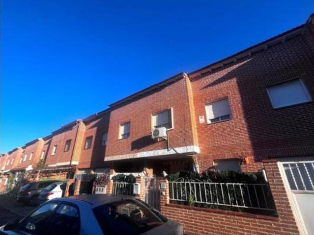 Casa en venta en Chozas De Canales, Castilla-La Mancha