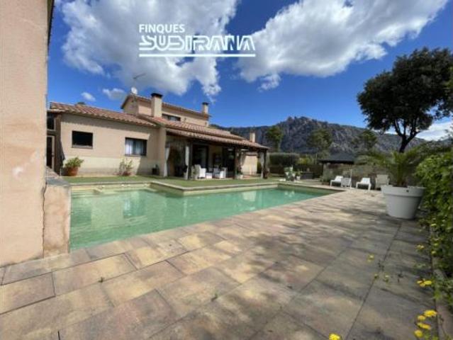 Casa en venta en Collbató
