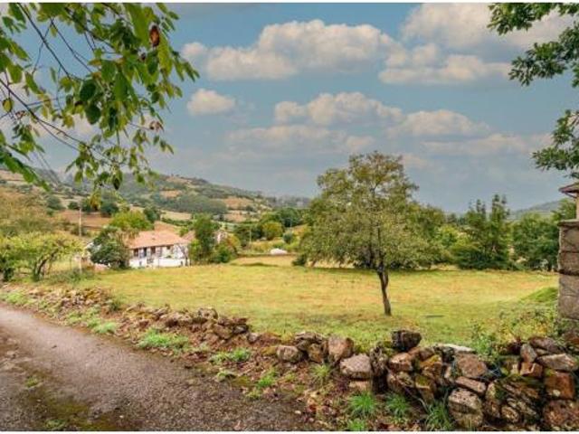 Casa en venta en San Vicente de Toranzo, Corvera de Toranzo