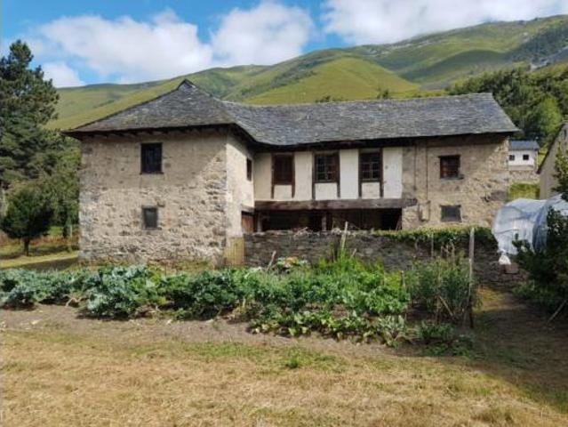 Casa en venta en Degaña