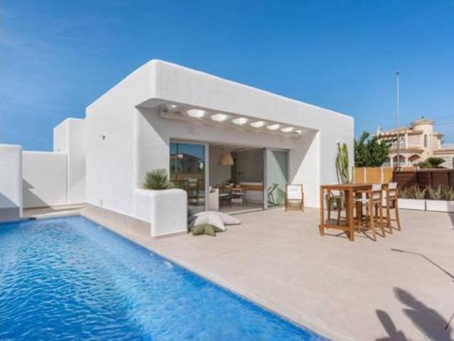 Casa en venta en Dolores, La Florida
