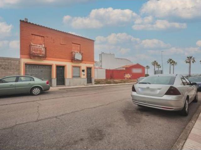 Casa en venta en Don Benito, Badajoz