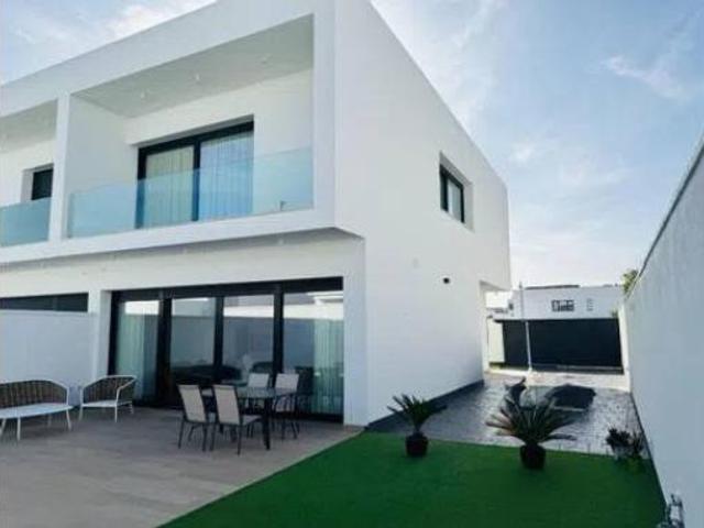 Casa en venta en Dos Hermanas, Andalucía
