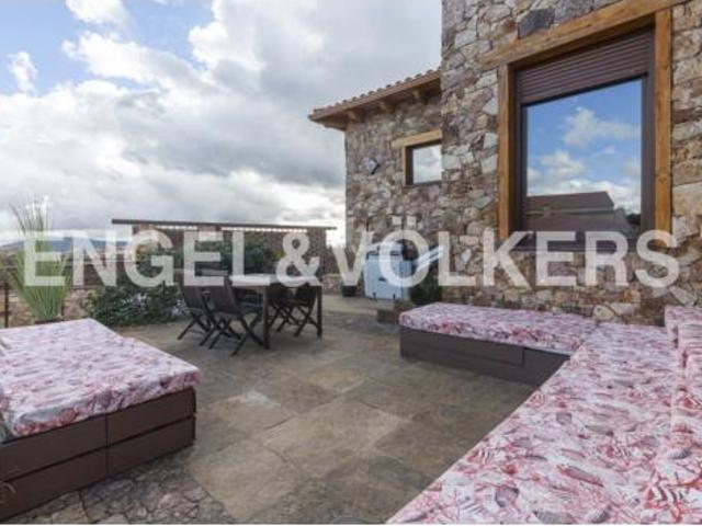 Casa en venta en El Berrueco, Madrid