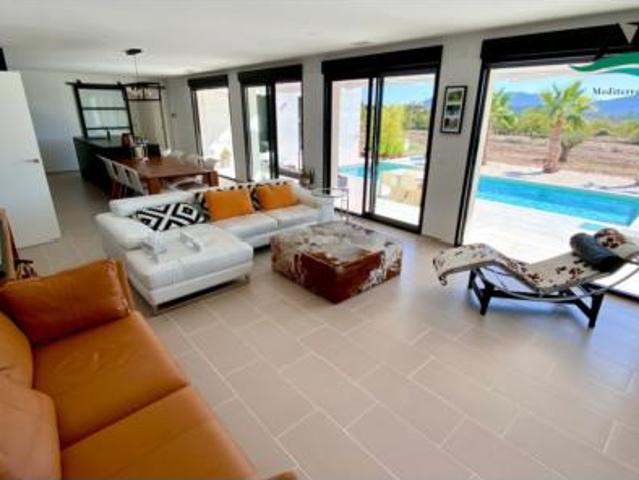 Casa en venta en el Vinalopó Mitjà / El Vinalopó Medio, Valencia