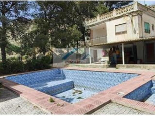Casa en venta en Polígono Industrial Bajo Sombra, el Vinalopó Mitjà / El Vinalopó Medio