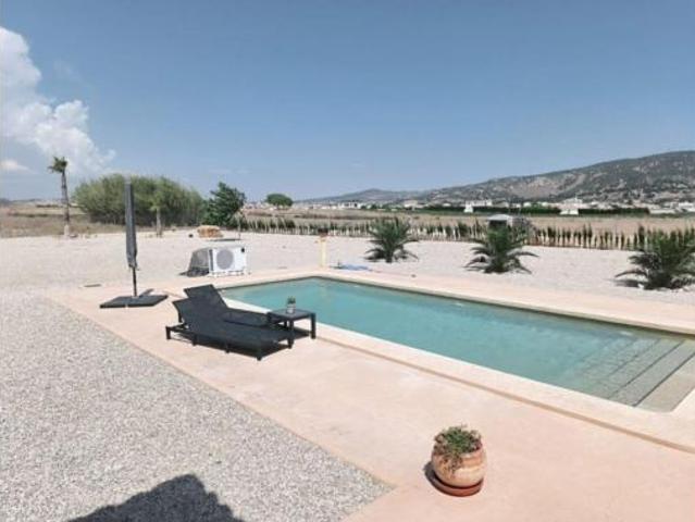 Casa en venta en el Vinalopó Mitjà / El Vinalopó Medio, Valencia
