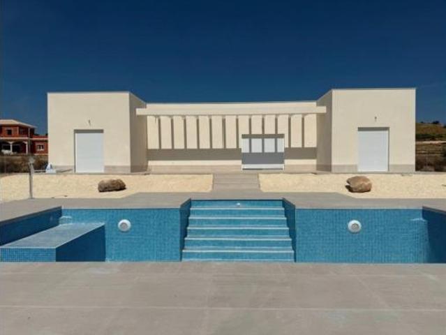 Casa en venta en el Vinalopó Mitjà / El Vinalopó Medio, Valencia