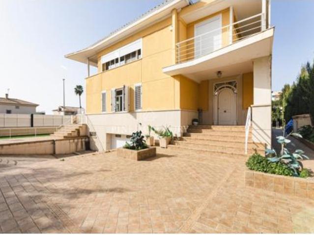 Casa en venta en el Puig de Santa Maria, València / Valencia