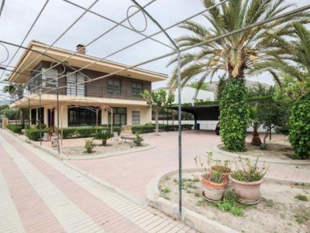 Casa en venta en el Vinalopó Mitjà / El Vinalopó Medio, Valencia
