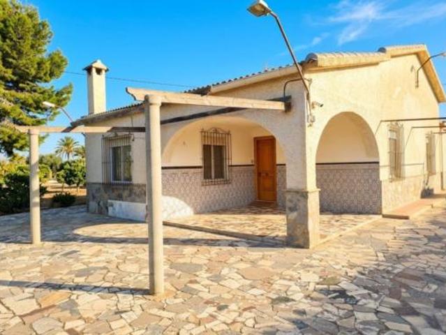 Casa en venta en Algorós, el Baix Vinalopó
