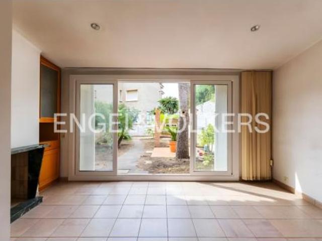 Casa en venta en Finestrelles, Baix Llobregat