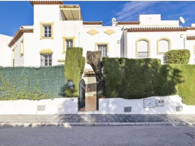 Casa en venta en Barriada Islas Canarias, Costa del Sol Occidental
