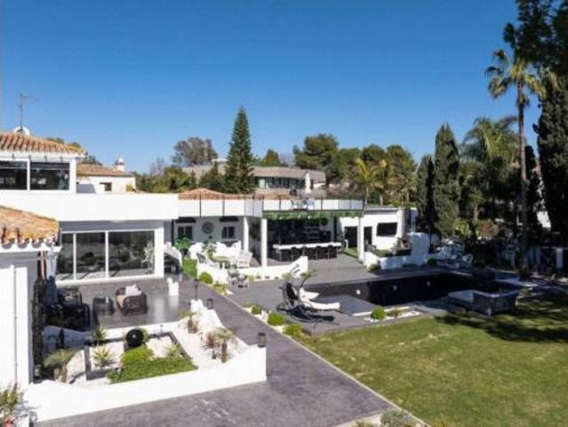 Casa en venta en Atalaya, Costa del Sol Occidental