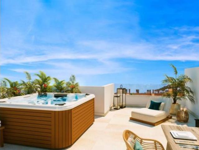 Casa en venta en Barriada Islas Canarias, Costa del Sol Occidental