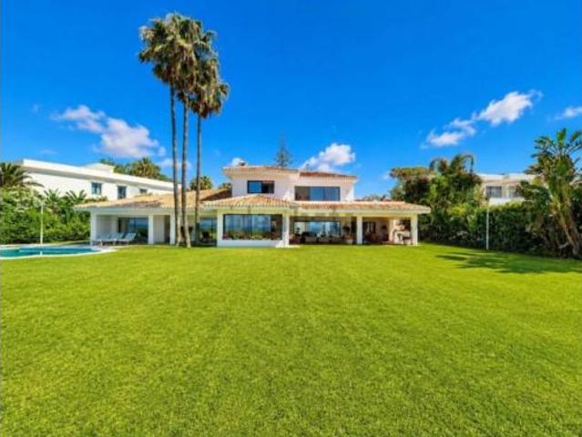 Casa en venta en Atalaya, Costa del Sol Occidental