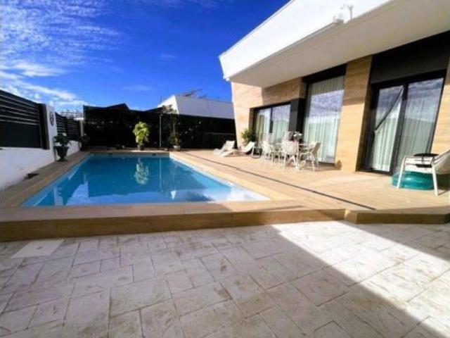 Casa en venta en la Marina Baixa, Valencia