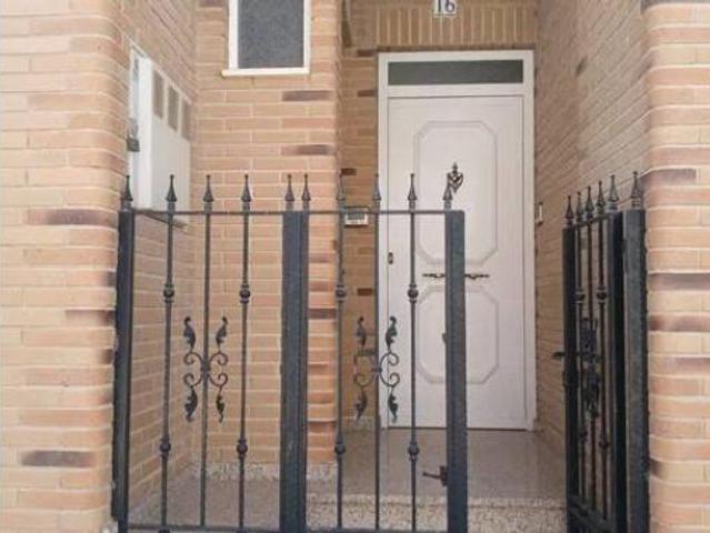 Casa en venta en Fuentealbilla, Castilla-La Mancha