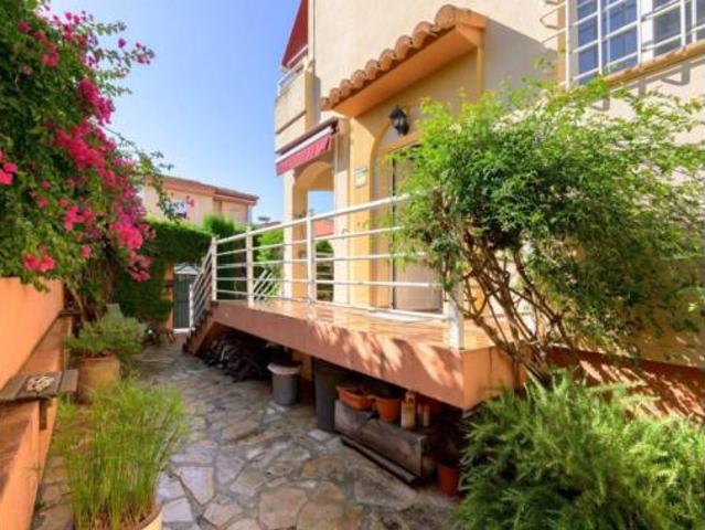 Casa en venta en Grau i Platja, la Safor