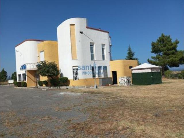 Casa en venta en Garrafe De Torío, Castilla y León