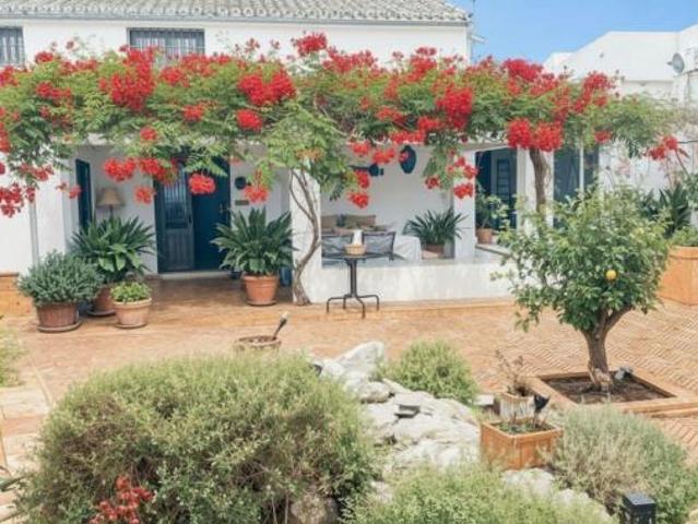 Casa en venta en Gerena, Andalucía