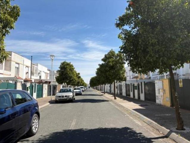 Casa en venta en Gerena, Andalucía