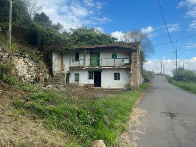 Casa en venta en La Robellada, Gijón