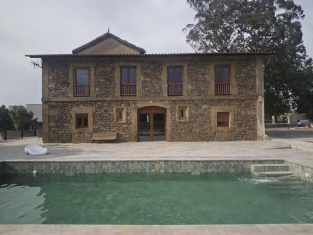 Casa en venta en La Robellada, Gijón