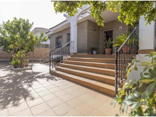 Casa en venta en Urbanización Granja Ochoa, Gines