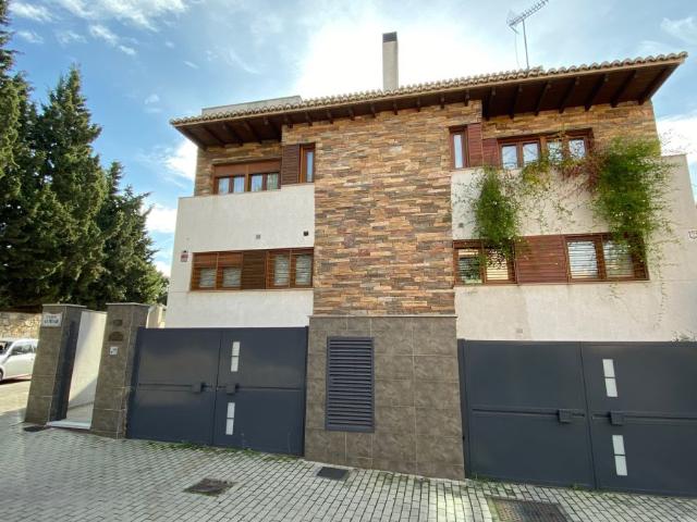 Casa en venta en Genil, Comarca de la Vega de Granada