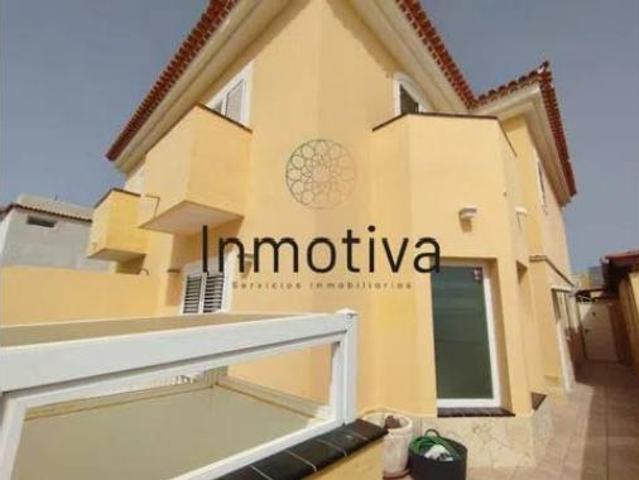 Casa en venta en El Cabezo, Granadilla de Abona