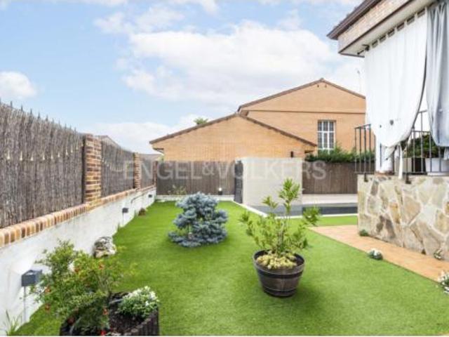 Villa en venta en Griñón