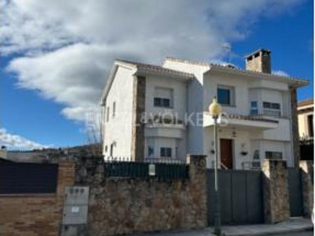 Casa en venta en Guadarrama, Urbanización Las Gardenias