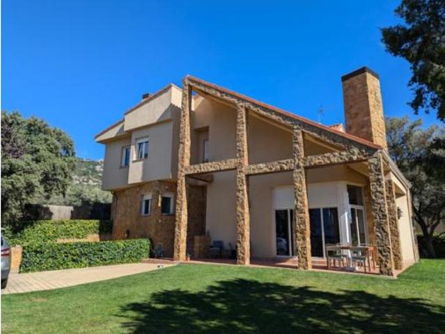 Casa en venta en Hoyo De Manzanares