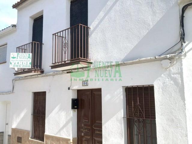 Casa en venta en Arroyomolinos De León