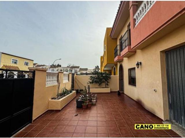 Casa en venta en La Gloria, Huércal De Almería