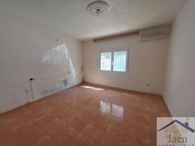 Casa en venta en Ibros, Andalucía