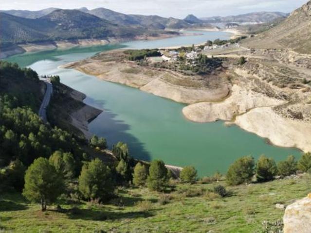 Casa en venta en Iznájar