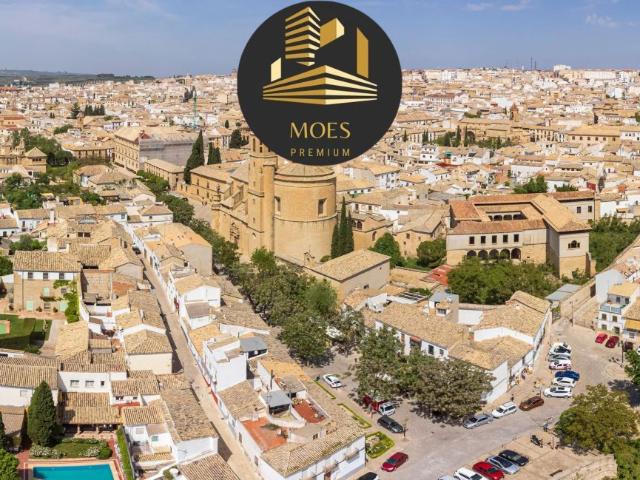 Casa en venta en Centro Histórico, Úbeda